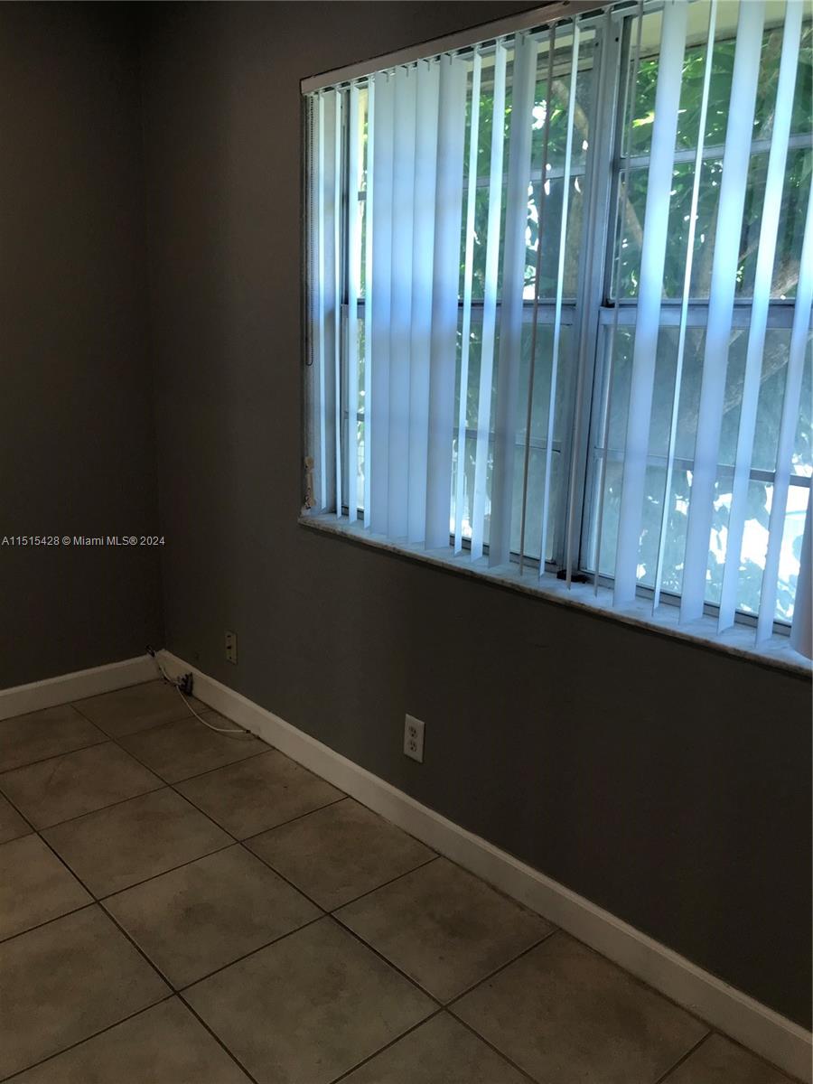 4731 NW 9th Dr # 4731