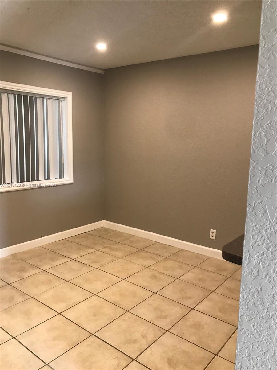 4731 NW 9th Dr # 4731