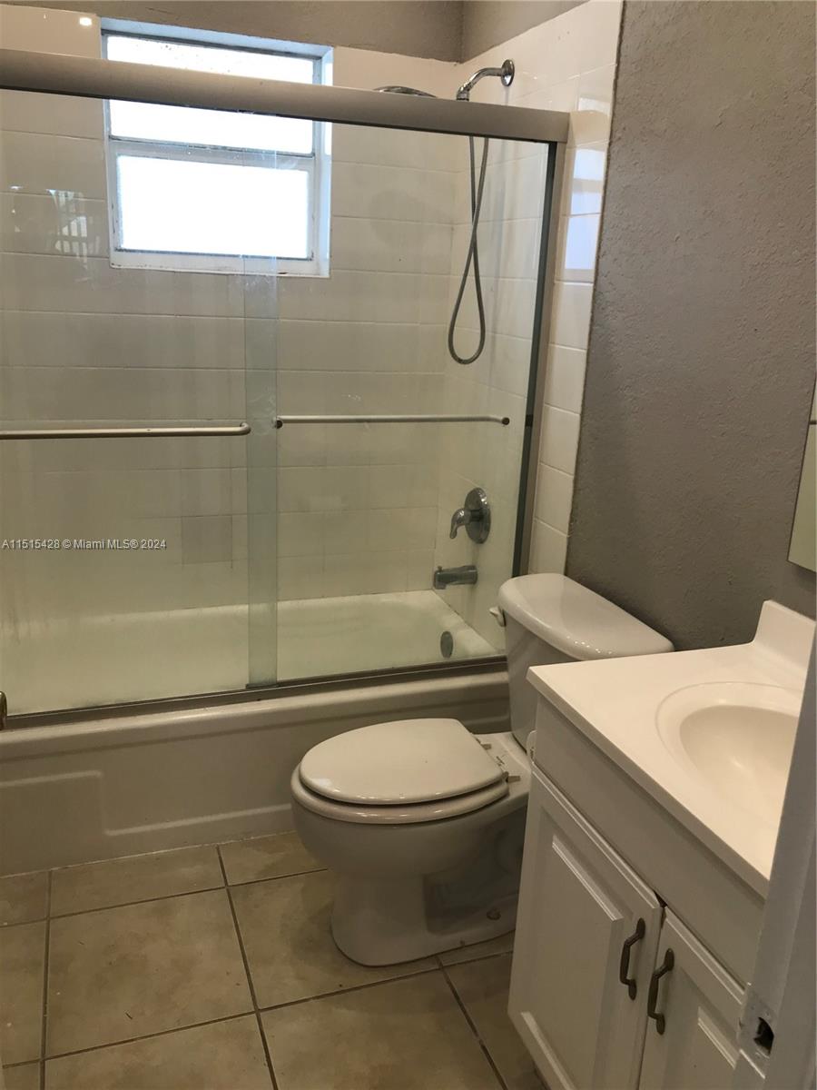 4731 NW 9th Dr # 4731