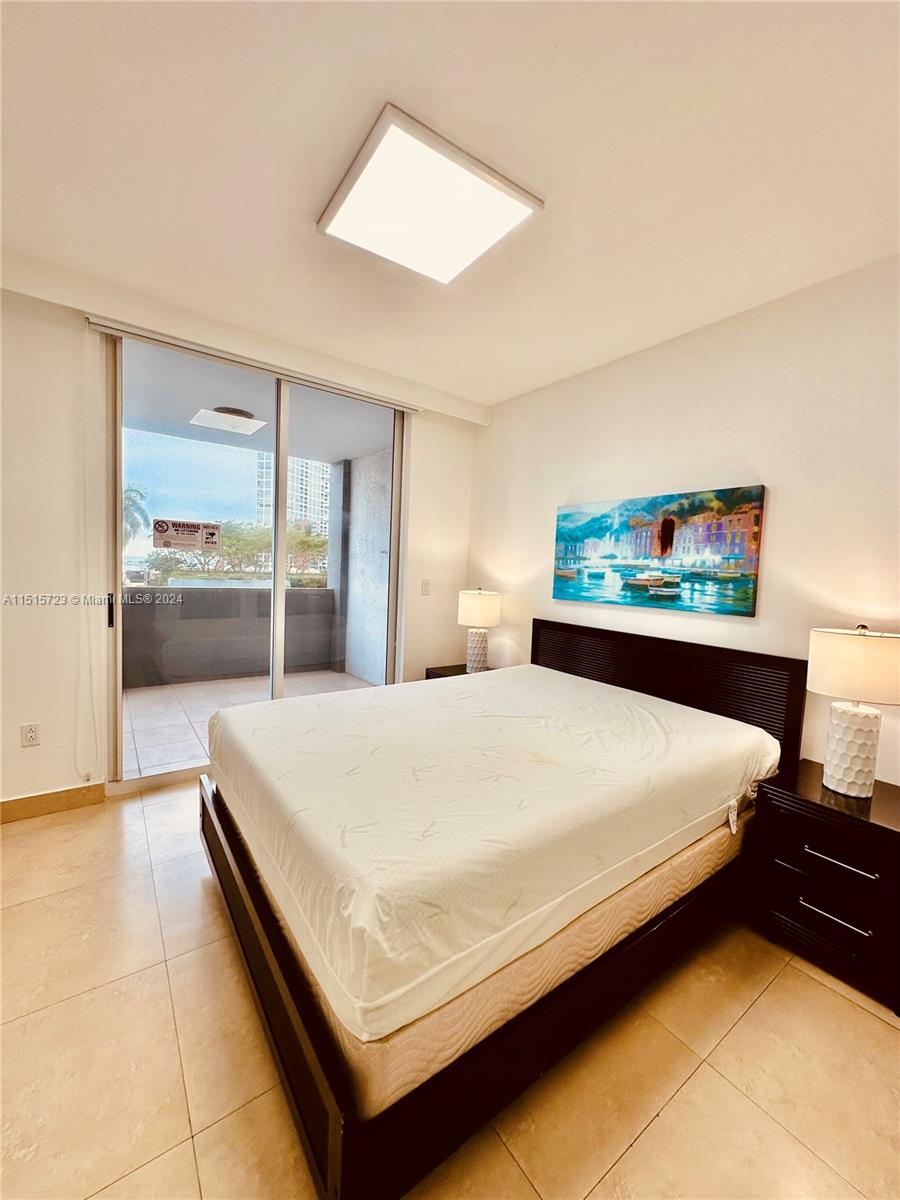 185 SE 14th Ter # 904