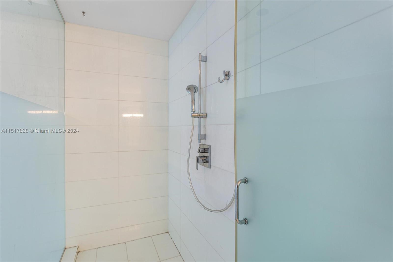 2020 N Bayshore Dr # 1201