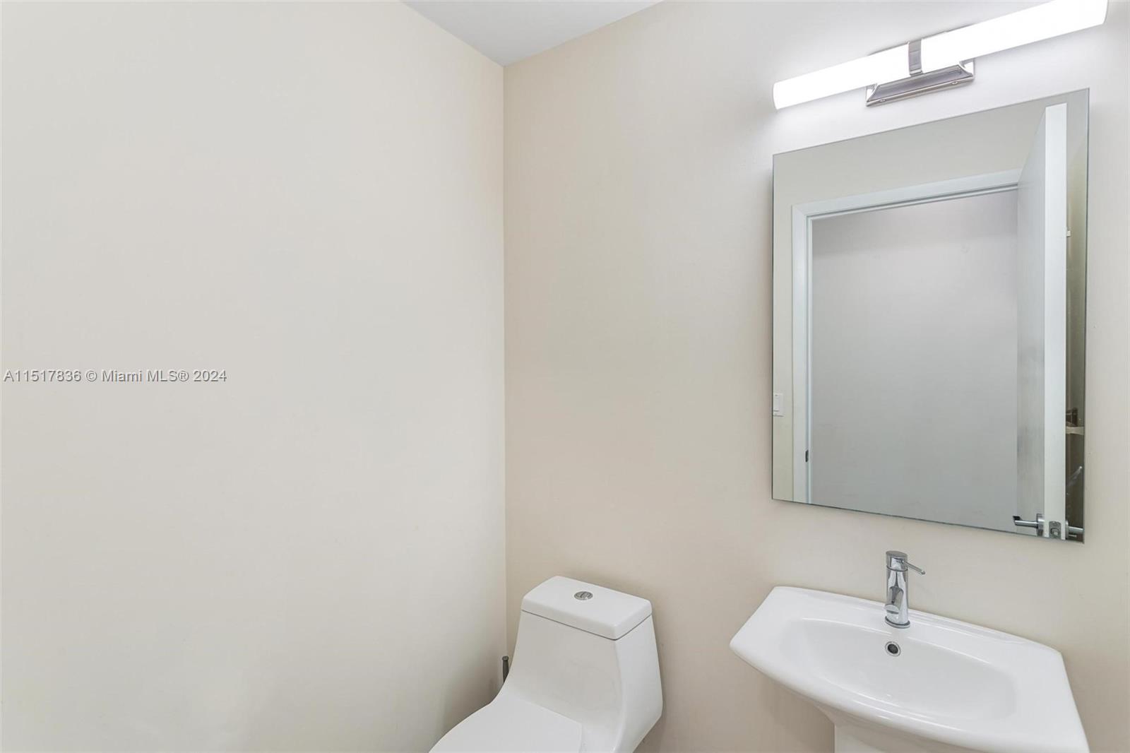 2020 N Bayshore Dr # 1201