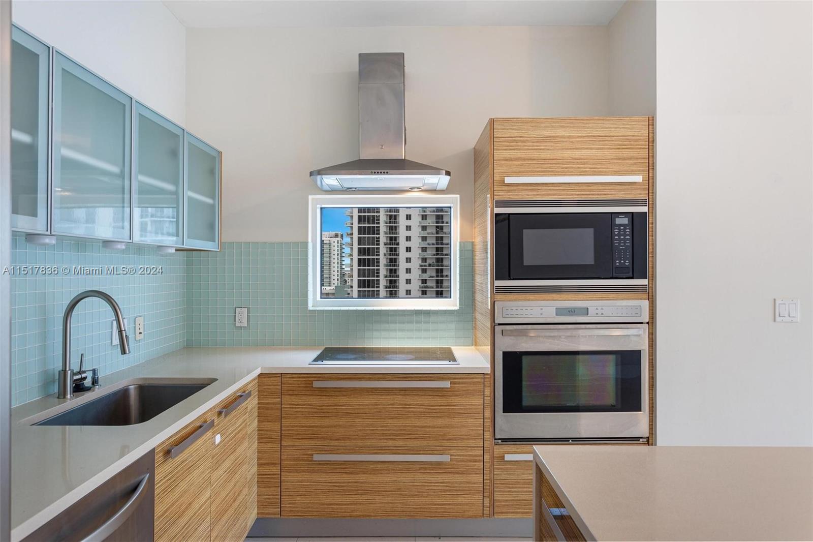 2020 N Bayshore Dr # 1201