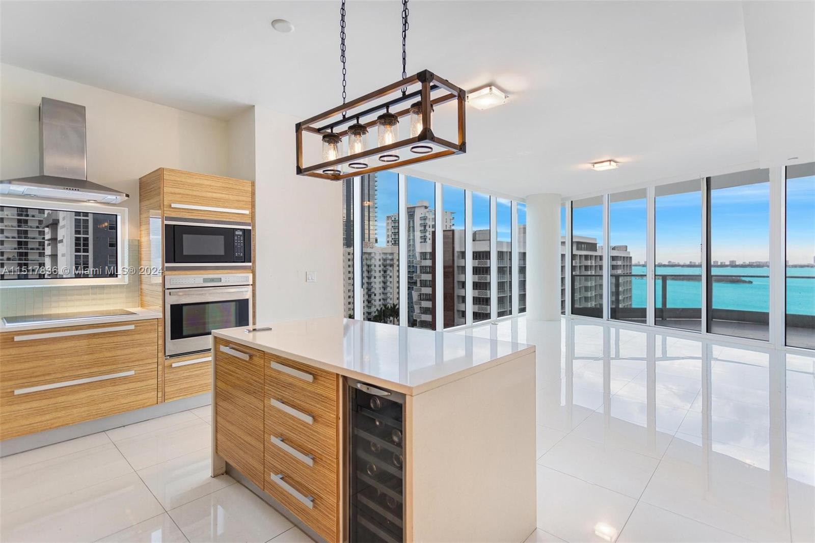 2020 N Bayshore Dr # 1201