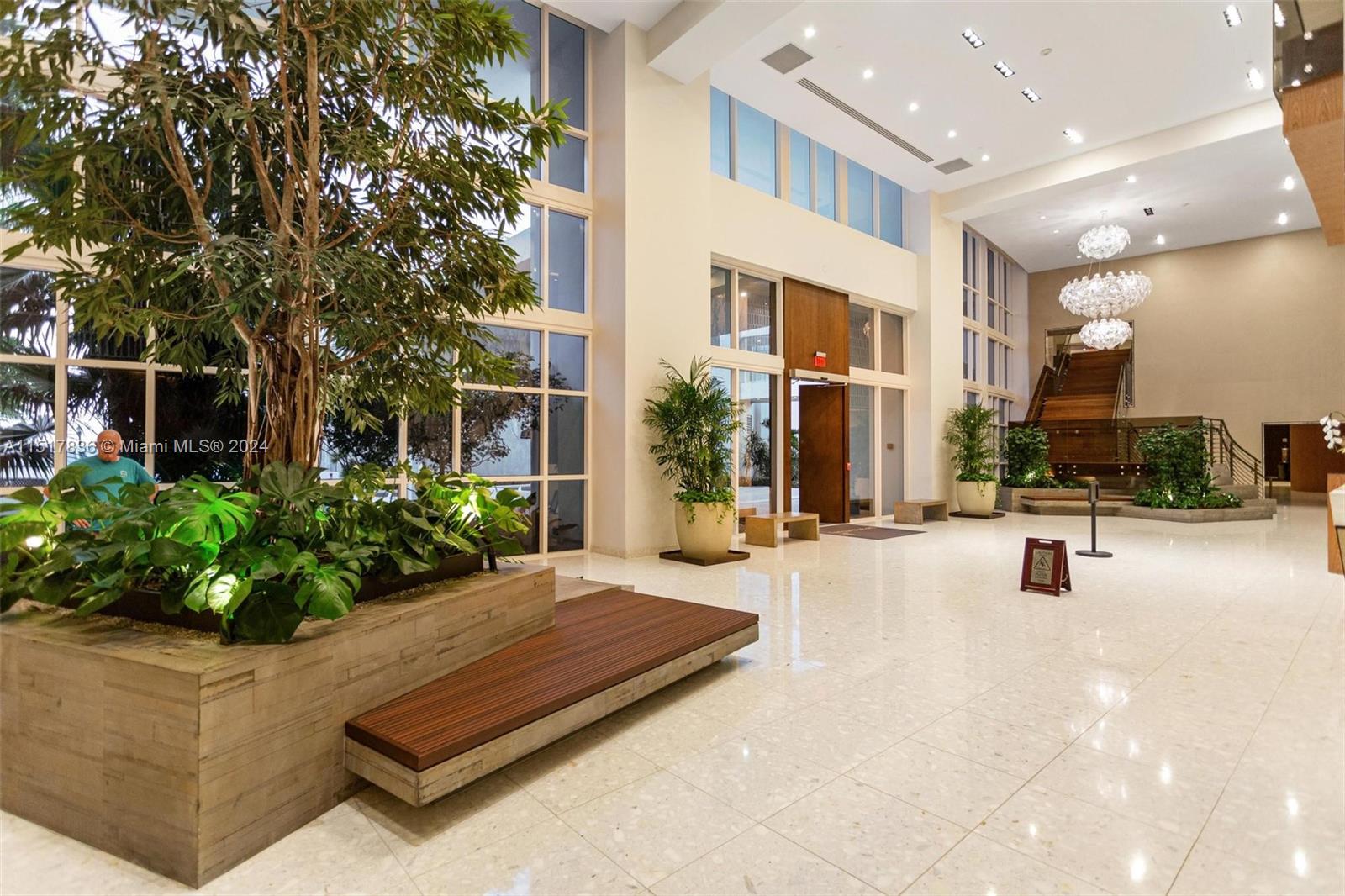 2020 N Bayshore Dr # 1201