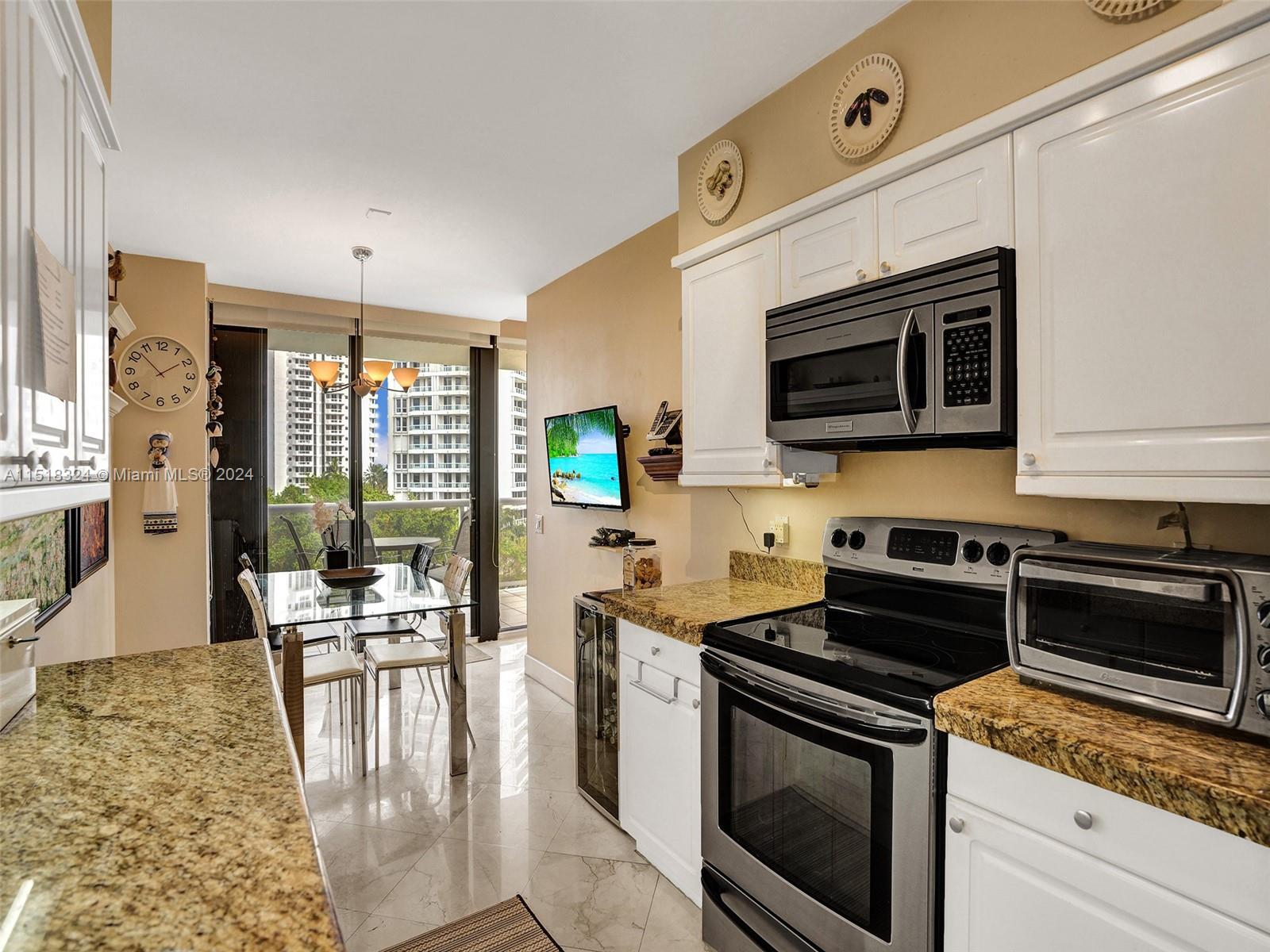 3640 Yacht Club Dr # 706