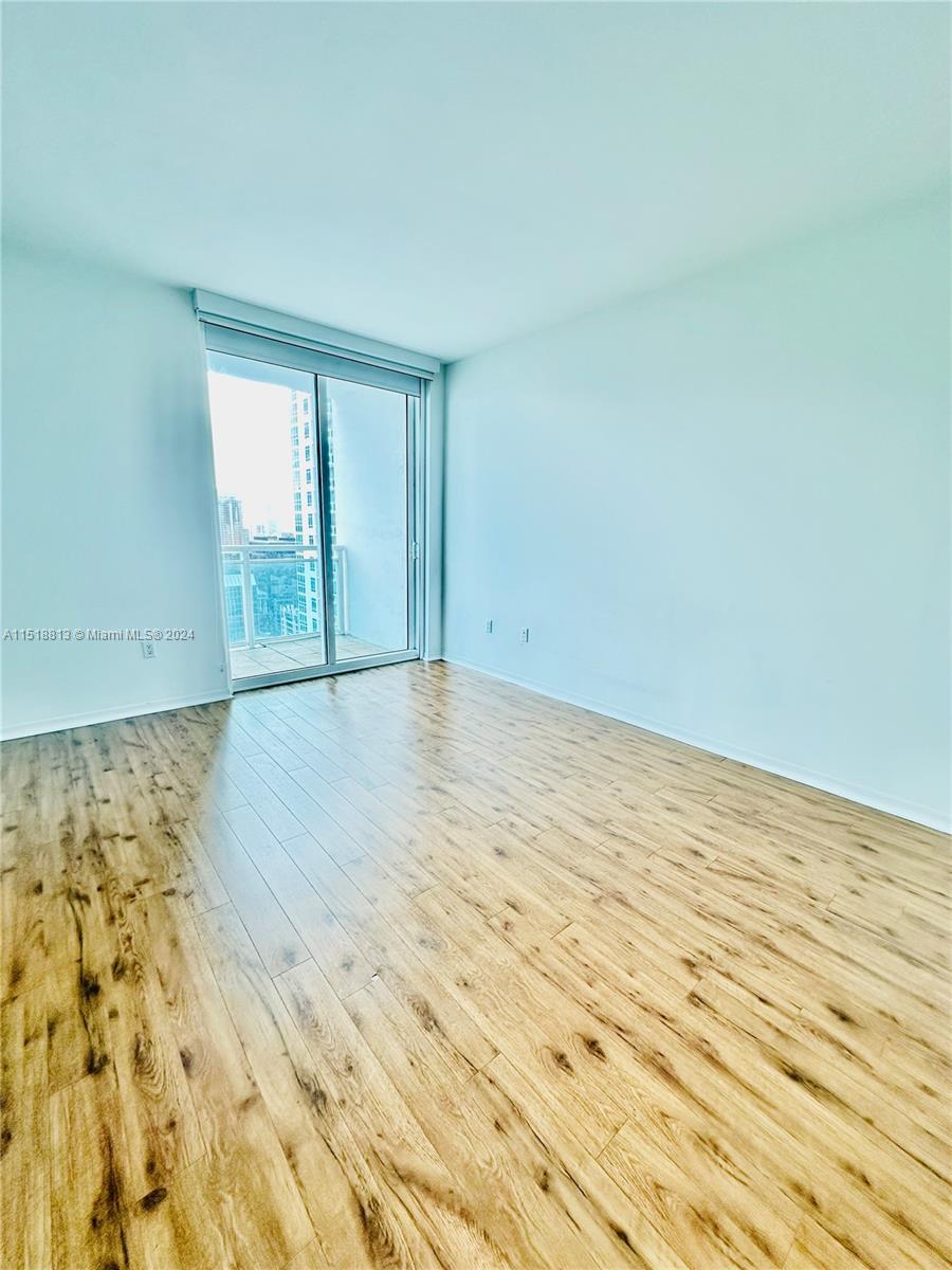 950 Brickell Bay Dr # 2807