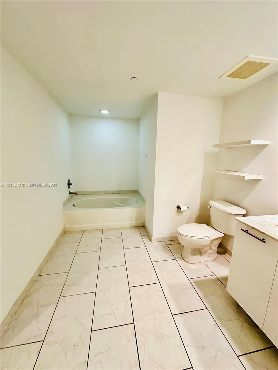 950 Brickell Bay Dr # 2807