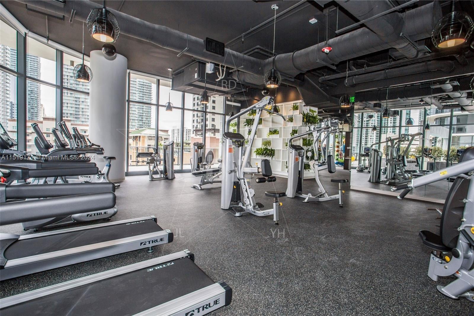 45 SW 9th STREET # 2303