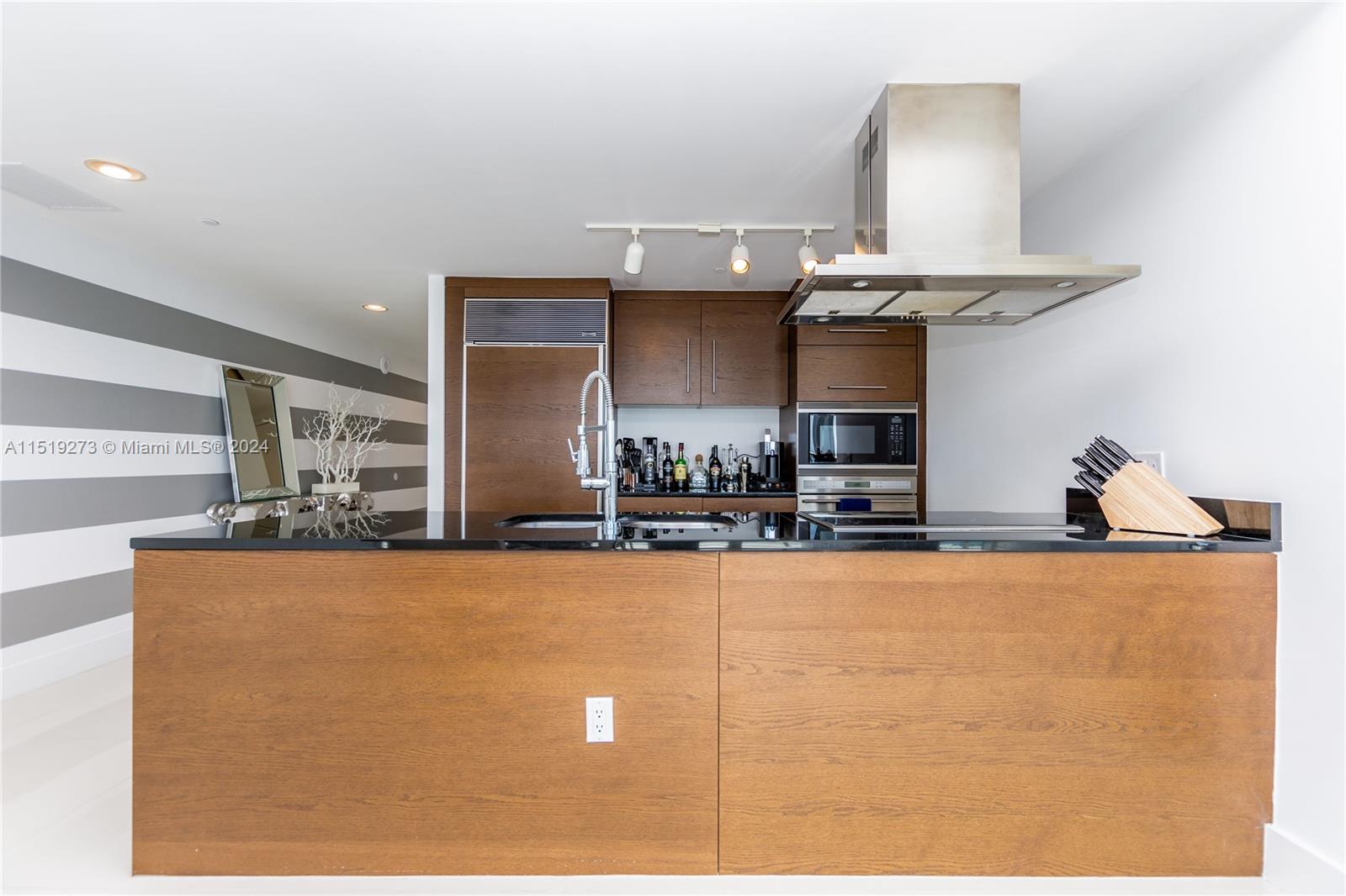 495 Brickell Ave # 4901