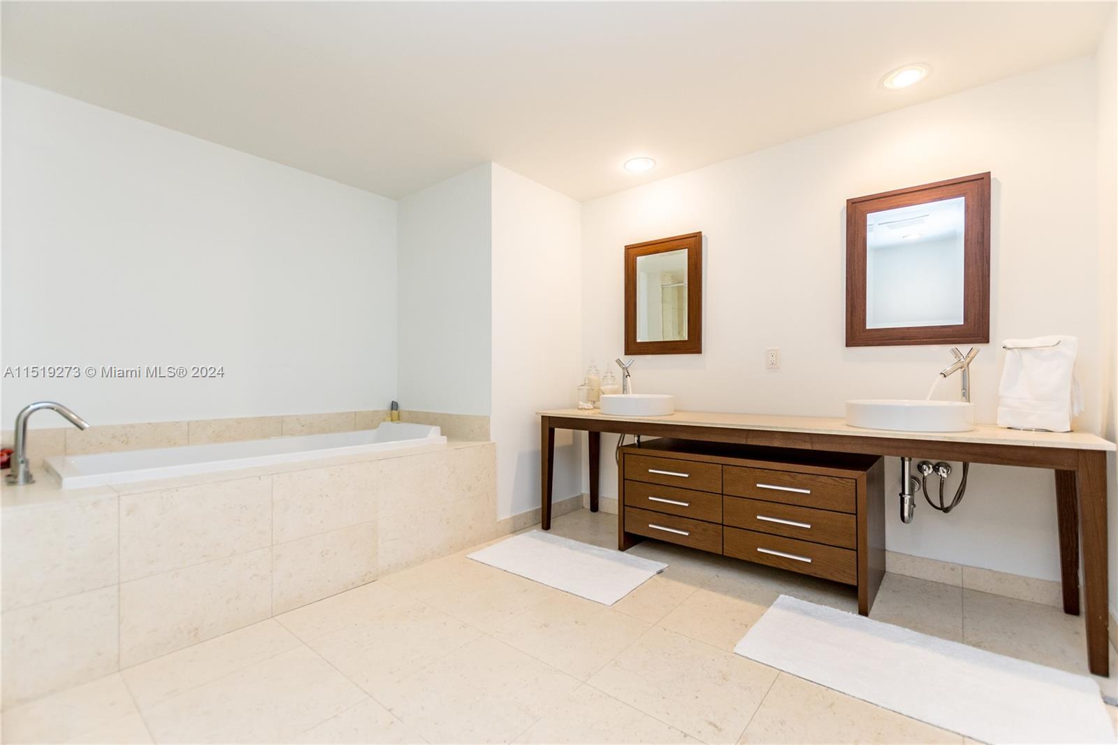 495 Brickell Ave # 4901