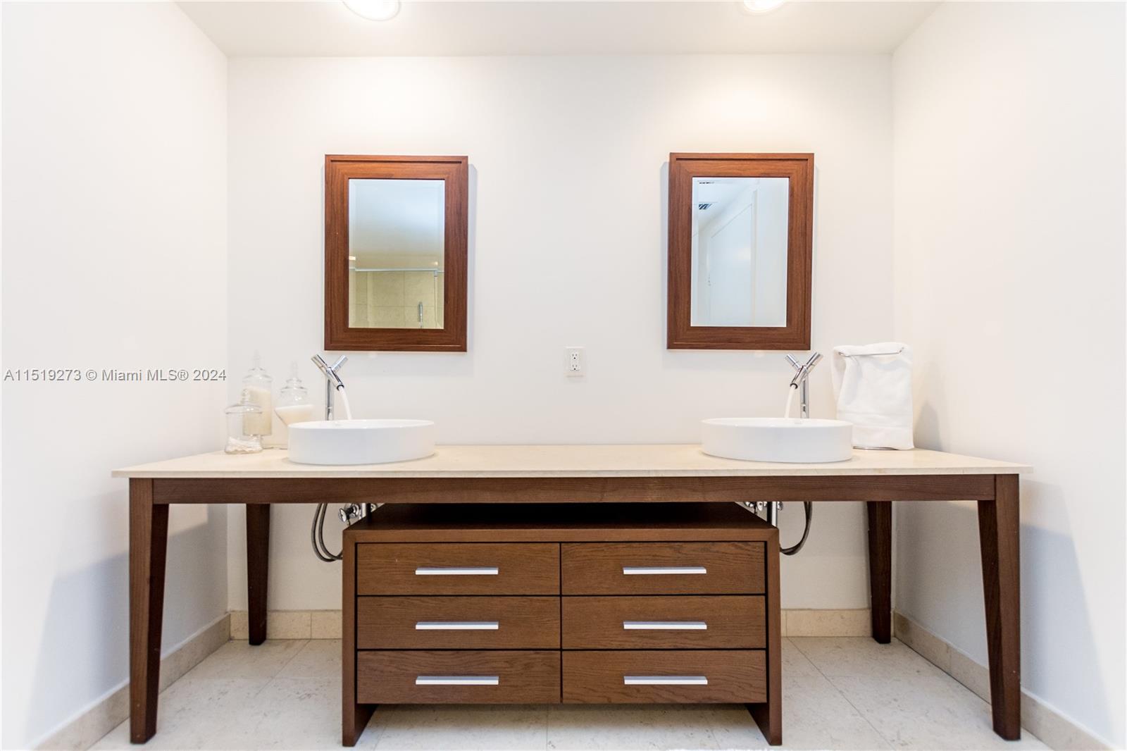 495 Brickell Ave # 4901