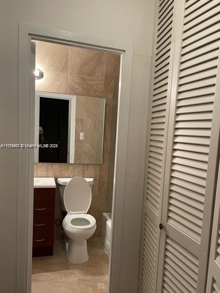2451 Brickell Ave # 8B