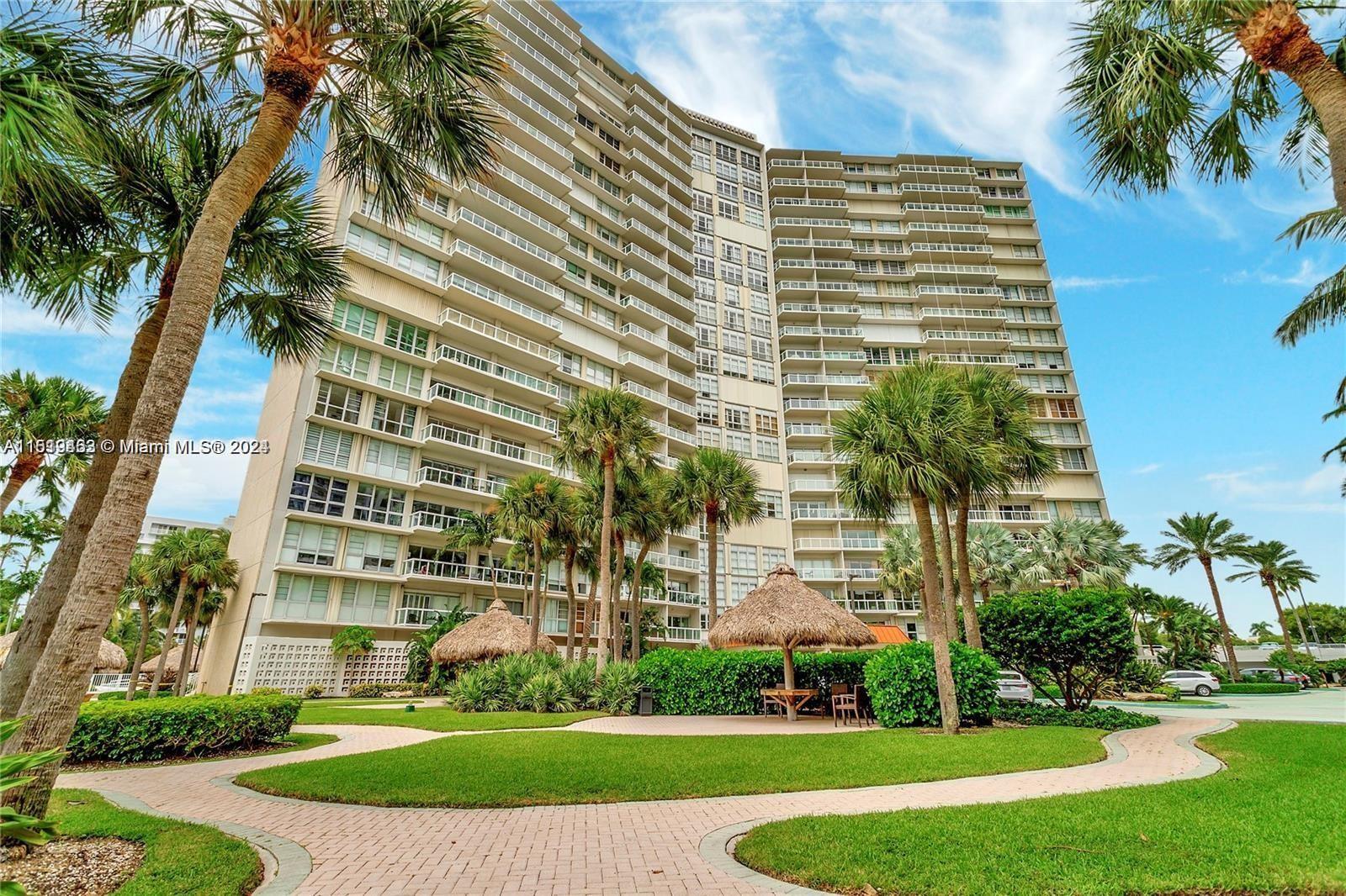 2451 Brickell Ave # 8B