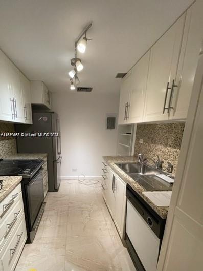 2451 Brickell Ave # 8B