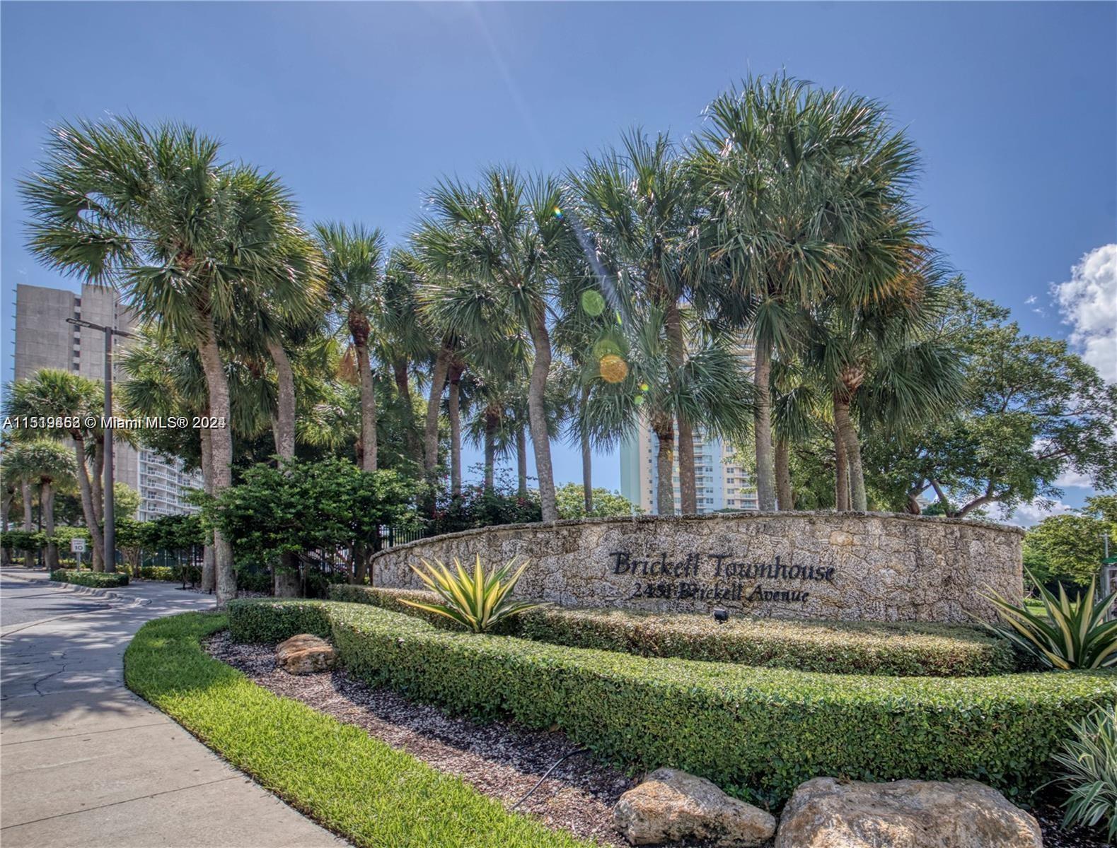 2451 Brickell Ave # 8B