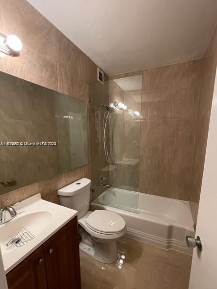 2451 Brickell Ave # 8B