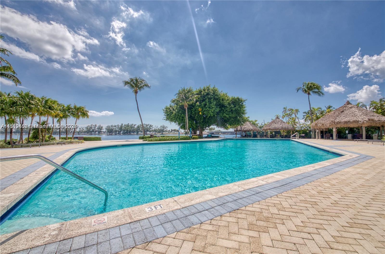 2451 Brickell Ave # 8B