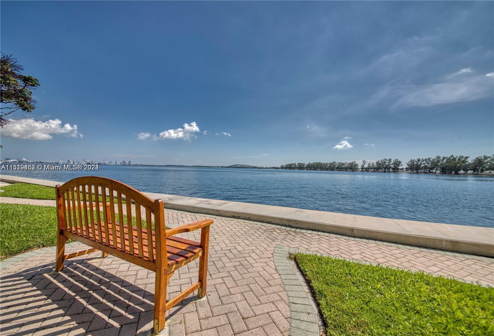 2451 Brickell Ave # 8B