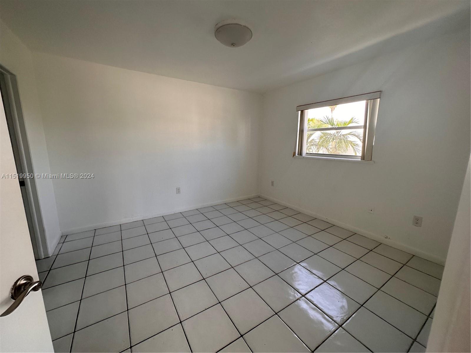 3052 SW 27th Ave # 301