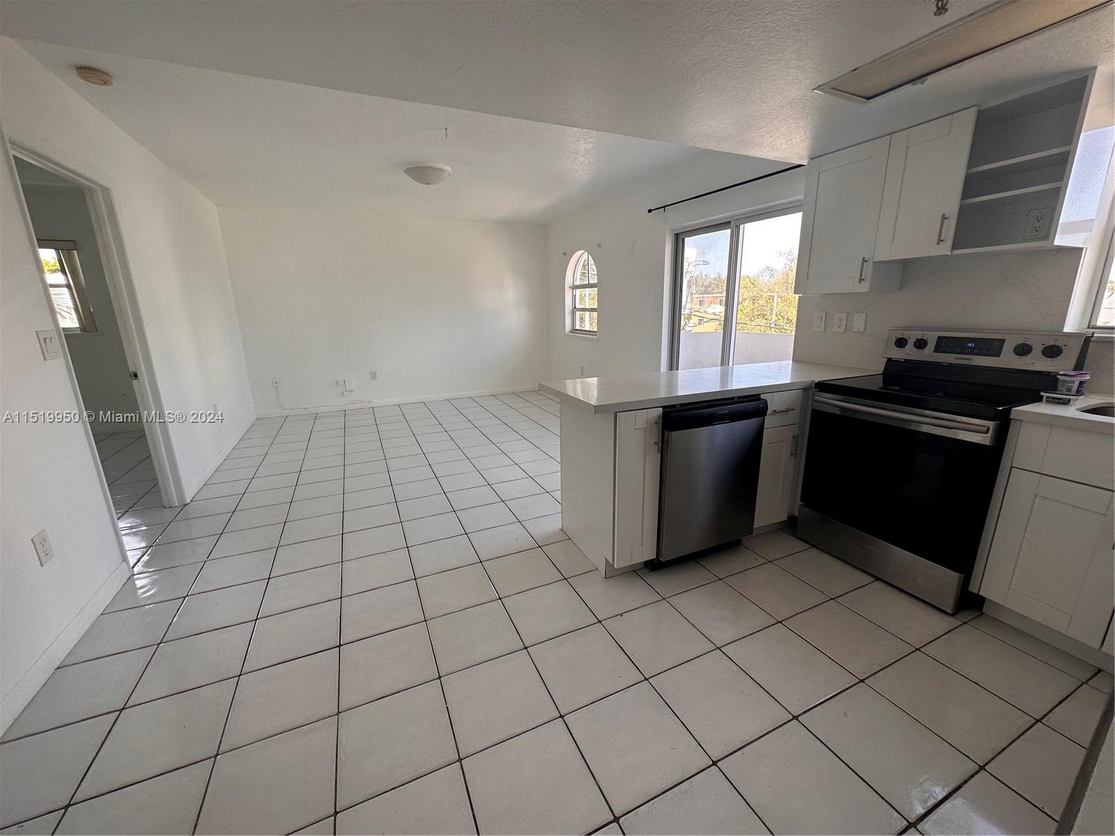 3052 SW 27th Ave # 301