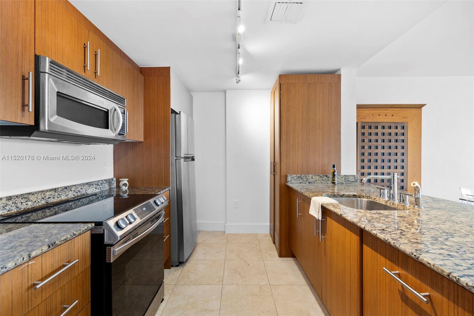10275 Collins Ave # 428