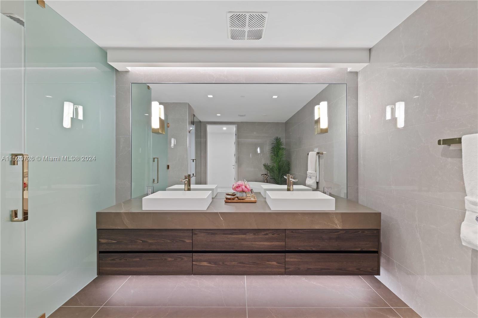 1116 N Ocean Blvd # 803