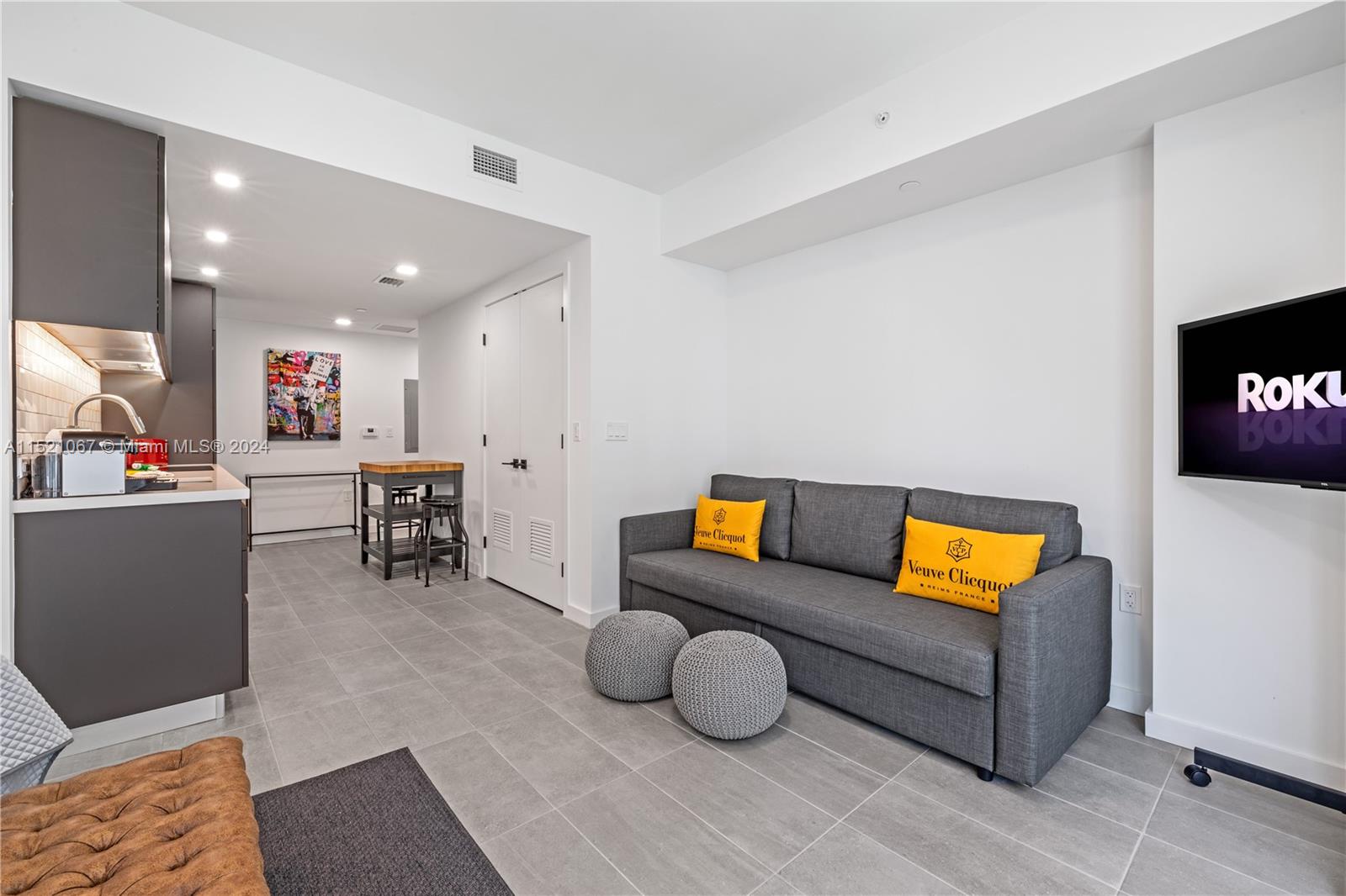 227 NE 2nd St # 1510