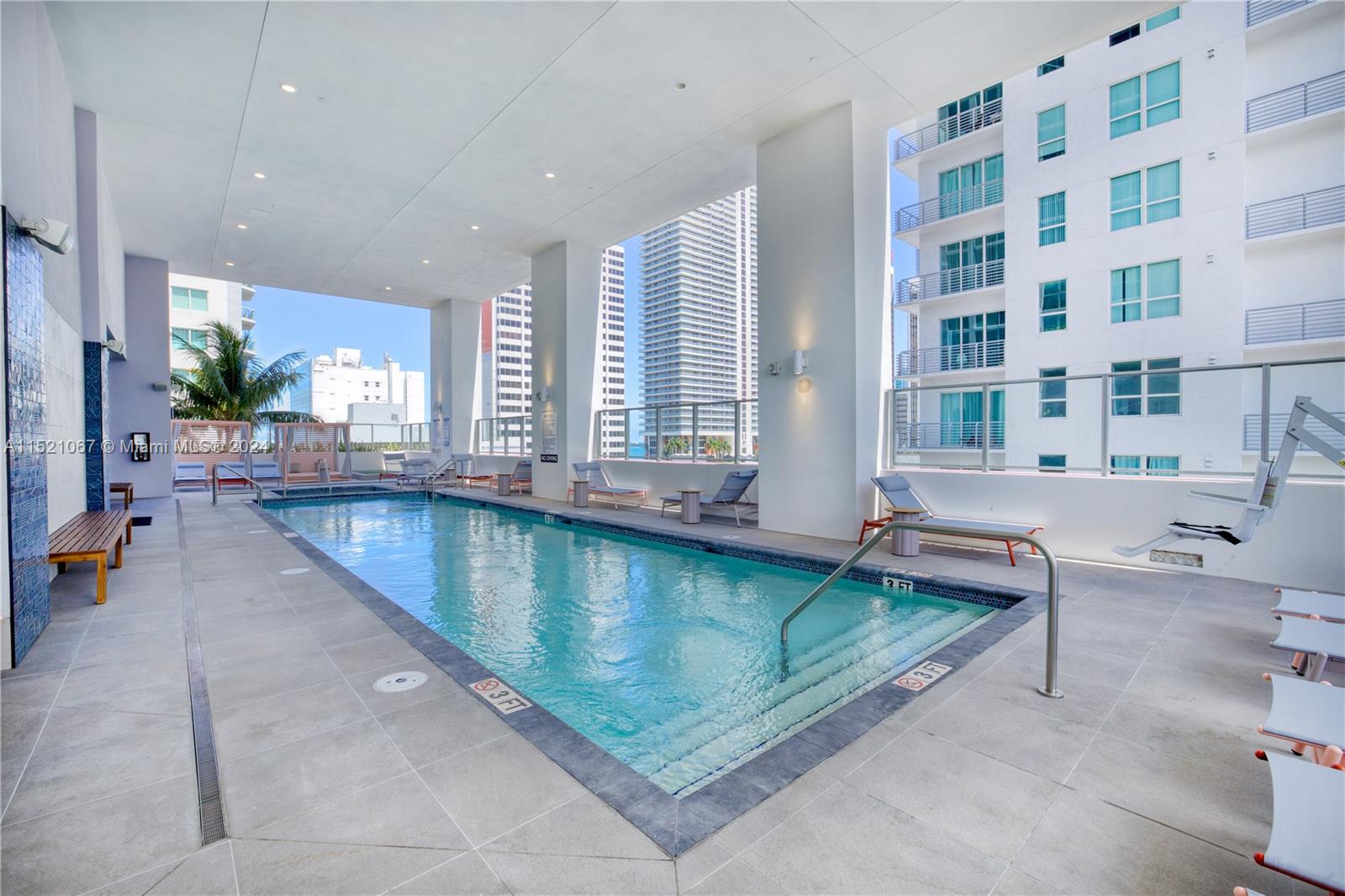 227 NE 2nd St # 1510