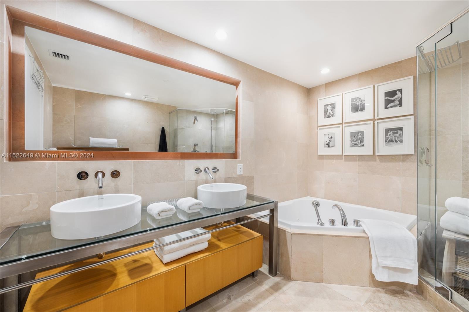 6000 Indian Creek Dr # 15A