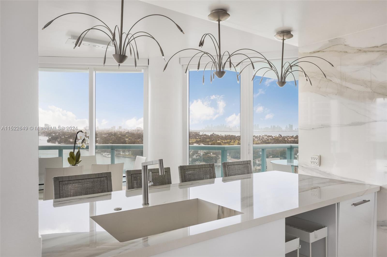 6000 Indian Creek Dr # 15A