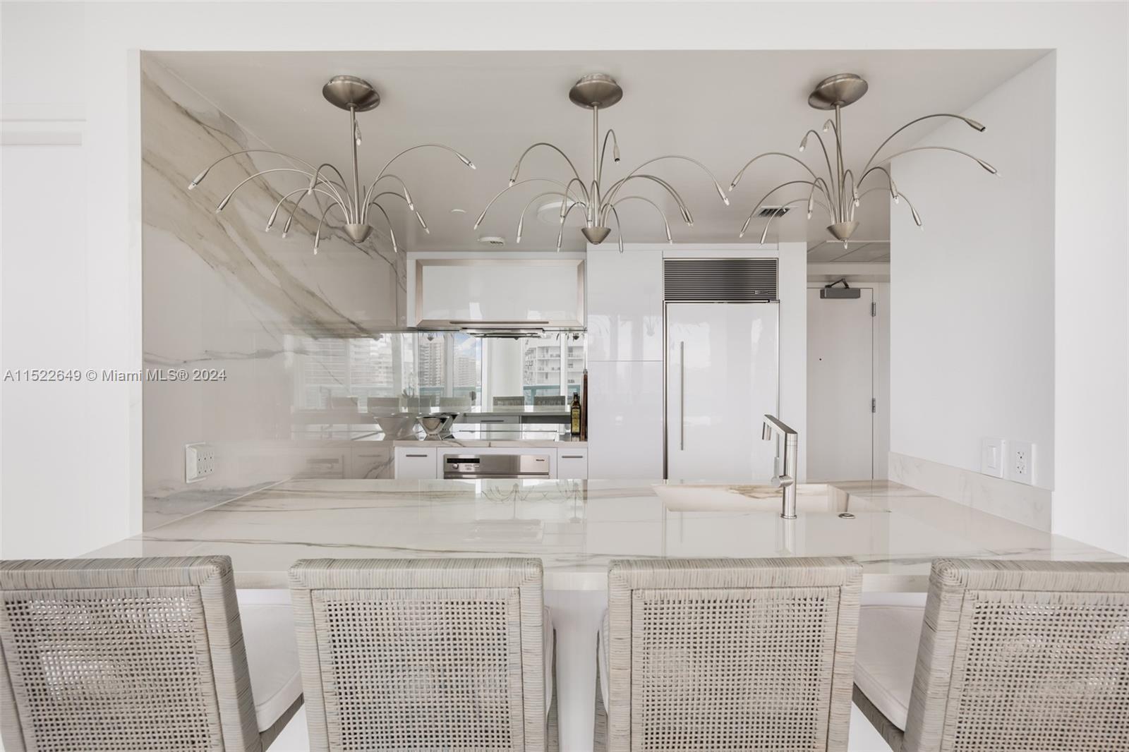 6000 Indian Creek Dr # 15A