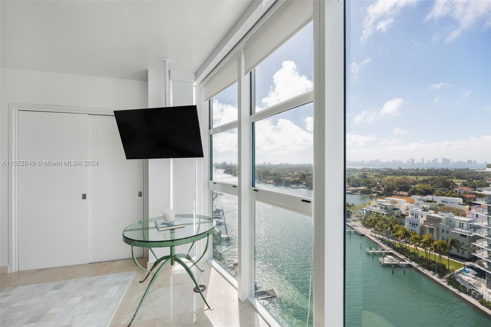 6000 Indian Creek Dr # 15A