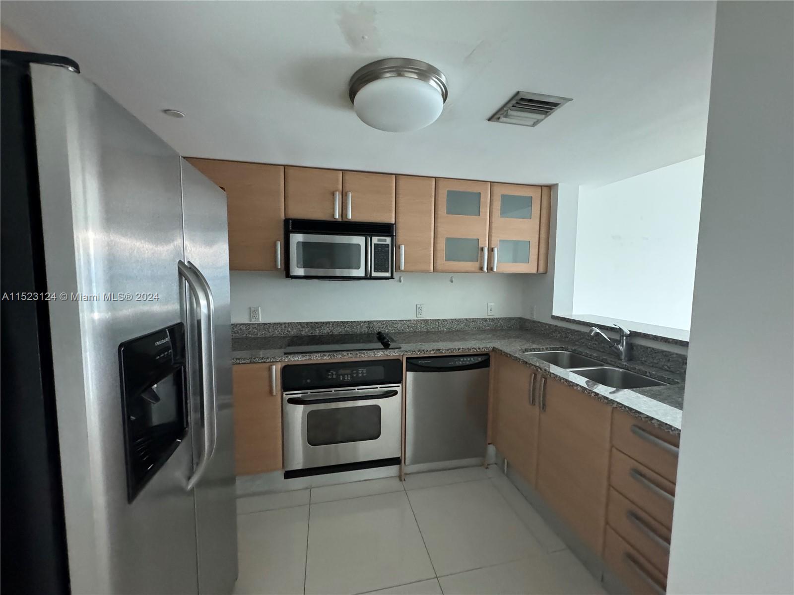 2101 Brickell Ave # 1603