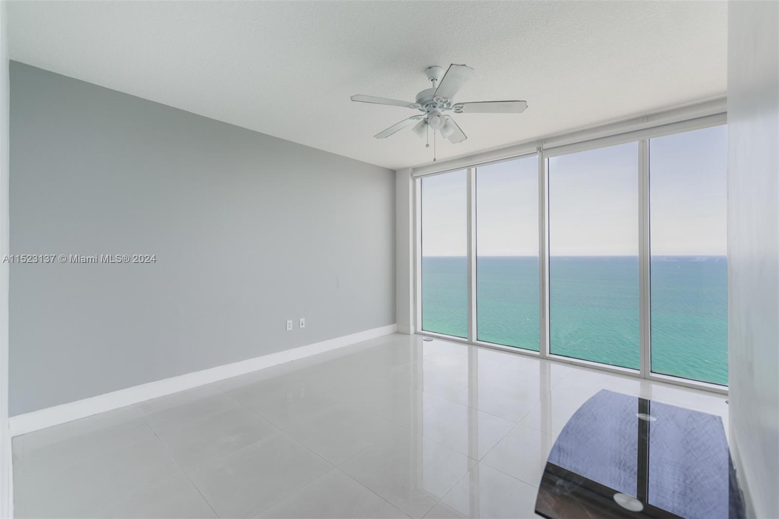 16699 Collins Ave # 3302