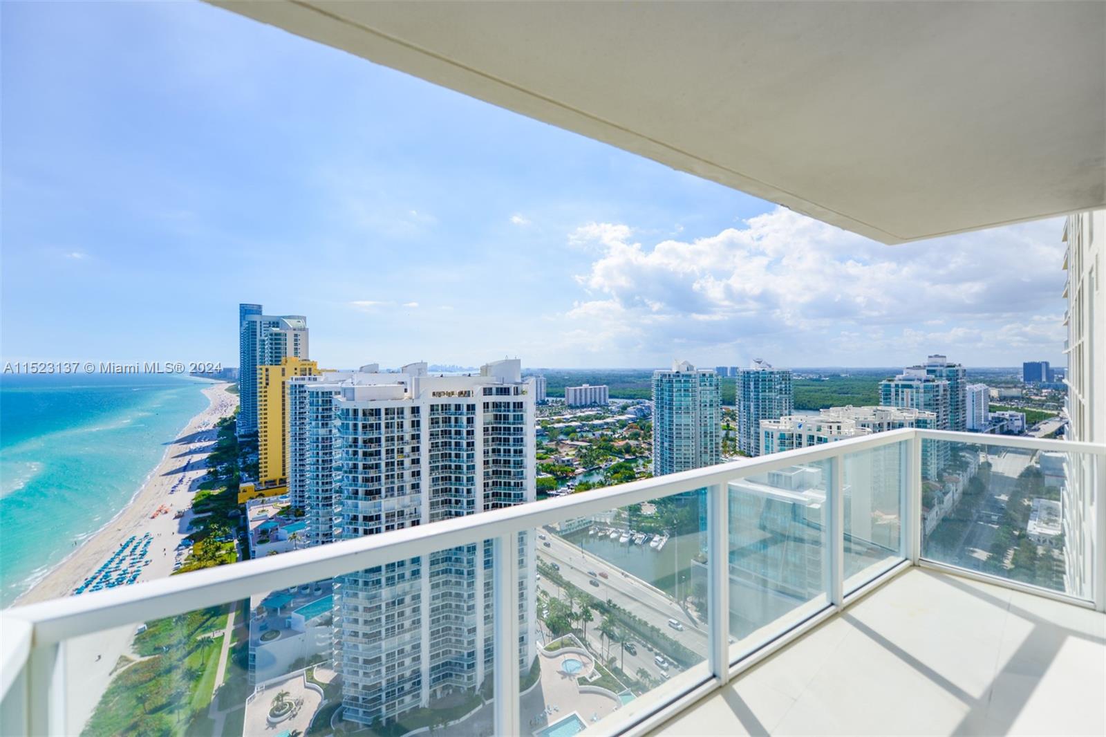 16699 Collins Ave # 3302
