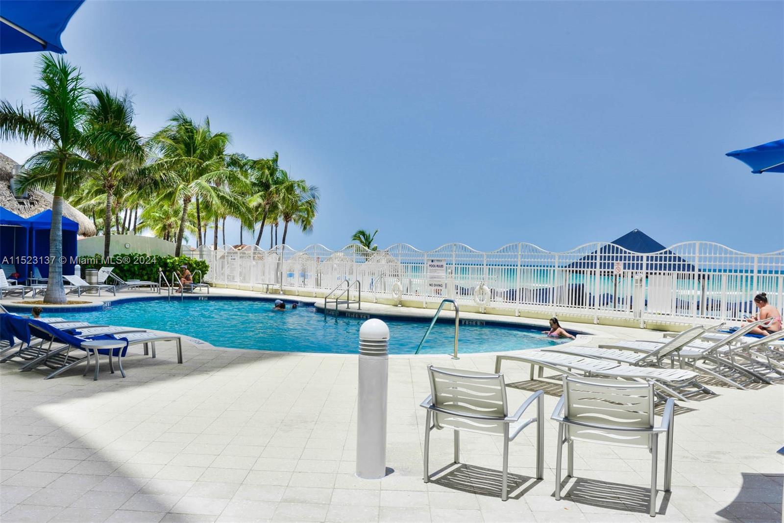 16699 Collins Ave # 3302