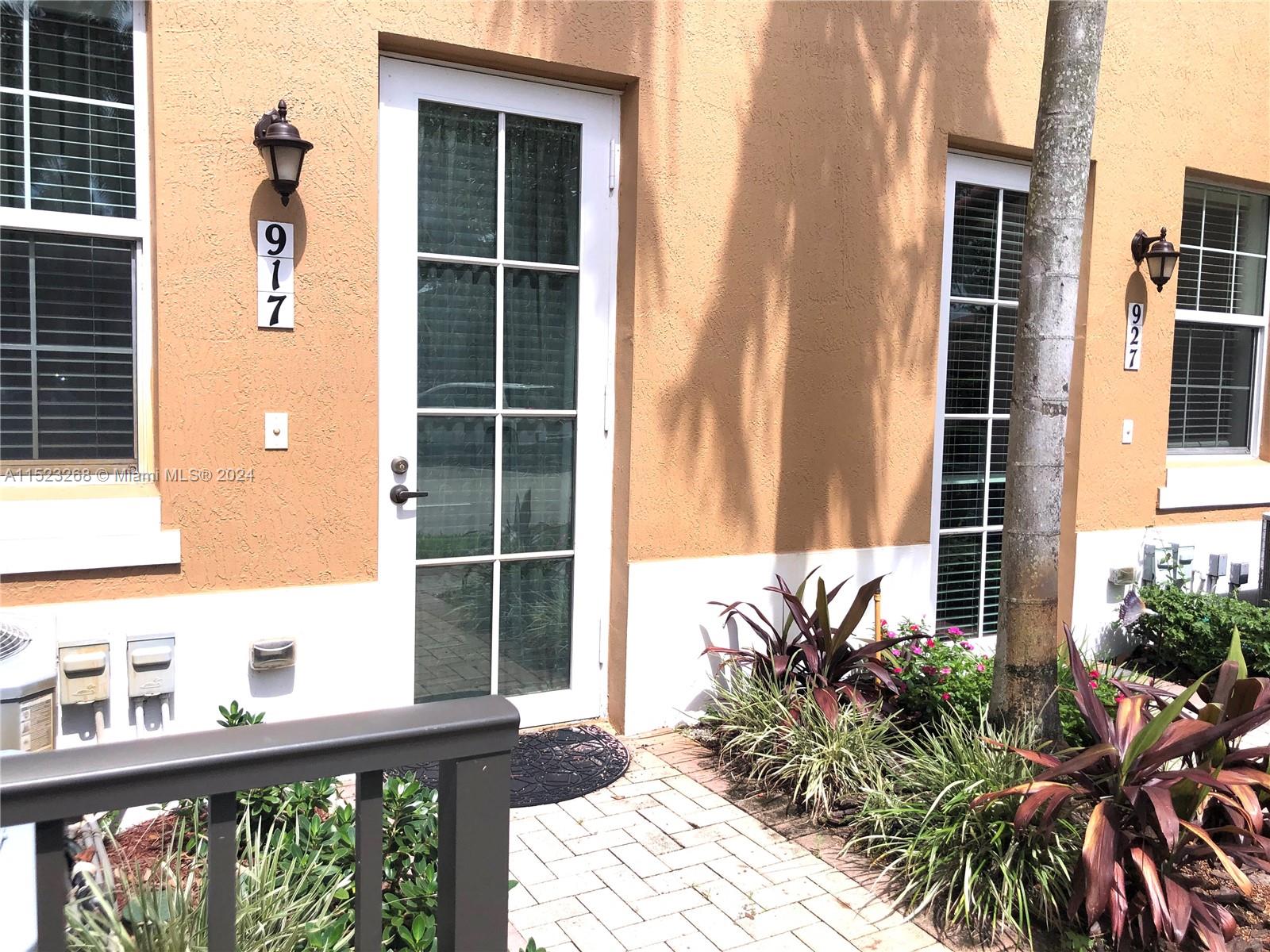 917 SW 147th Ave # 2006