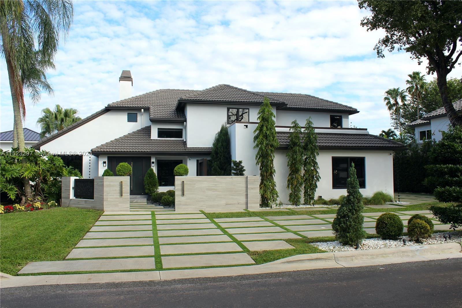 5443 NW 94th Doral Pl