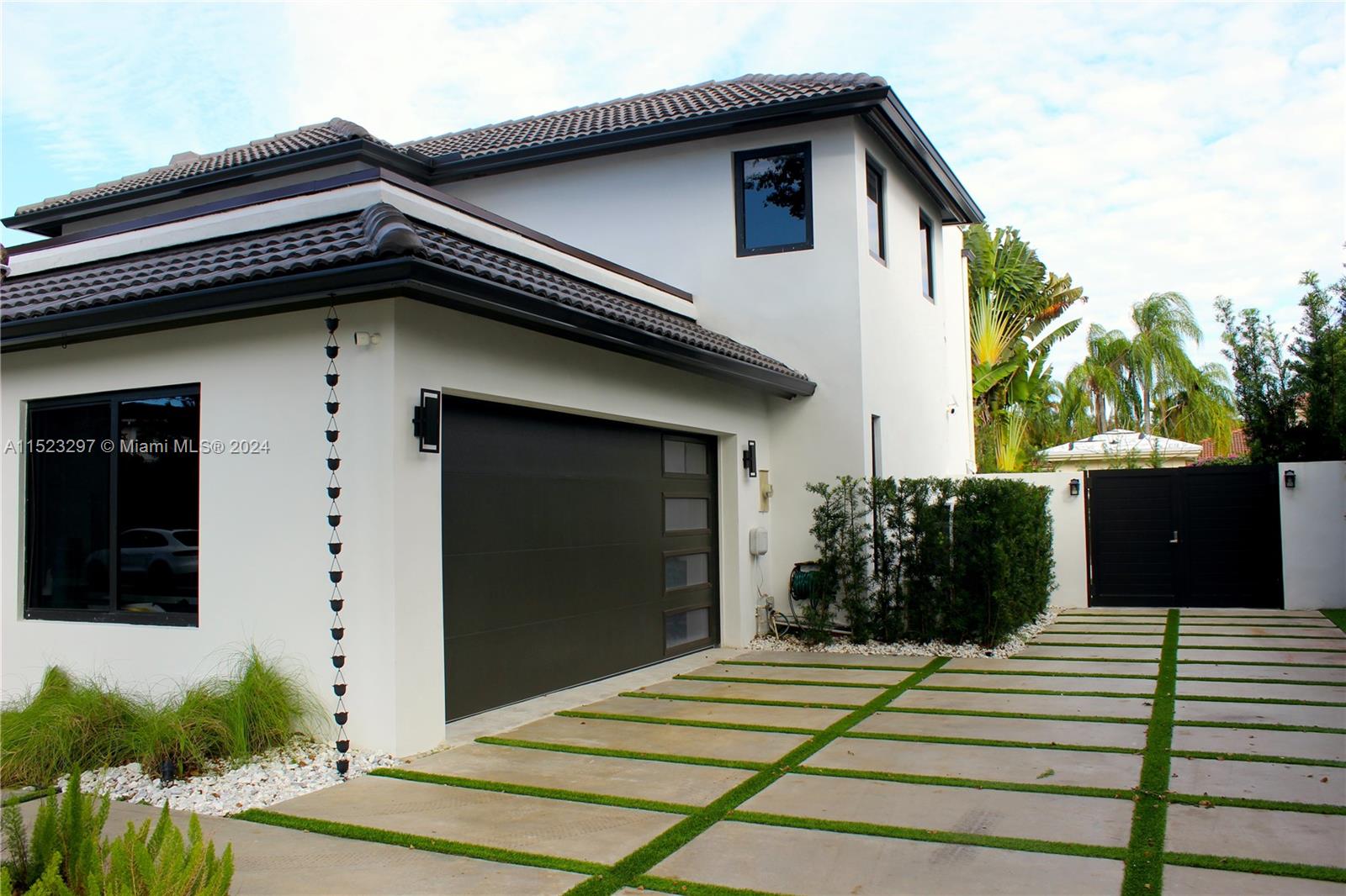 5443 NW 94th Doral Pl