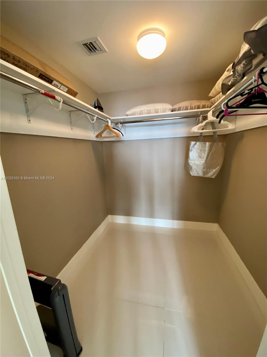495 Brickell Ave # 2909