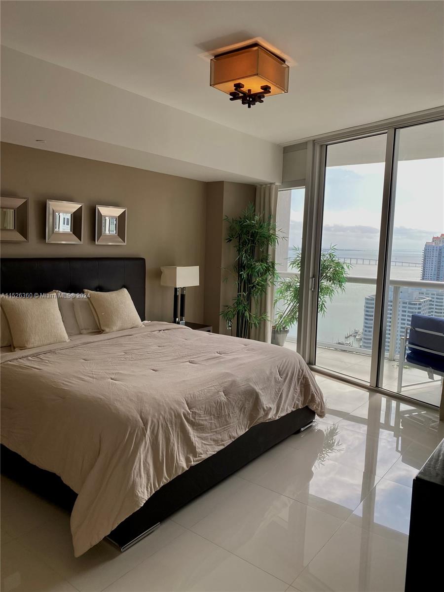 495 Brickell Ave # 2909