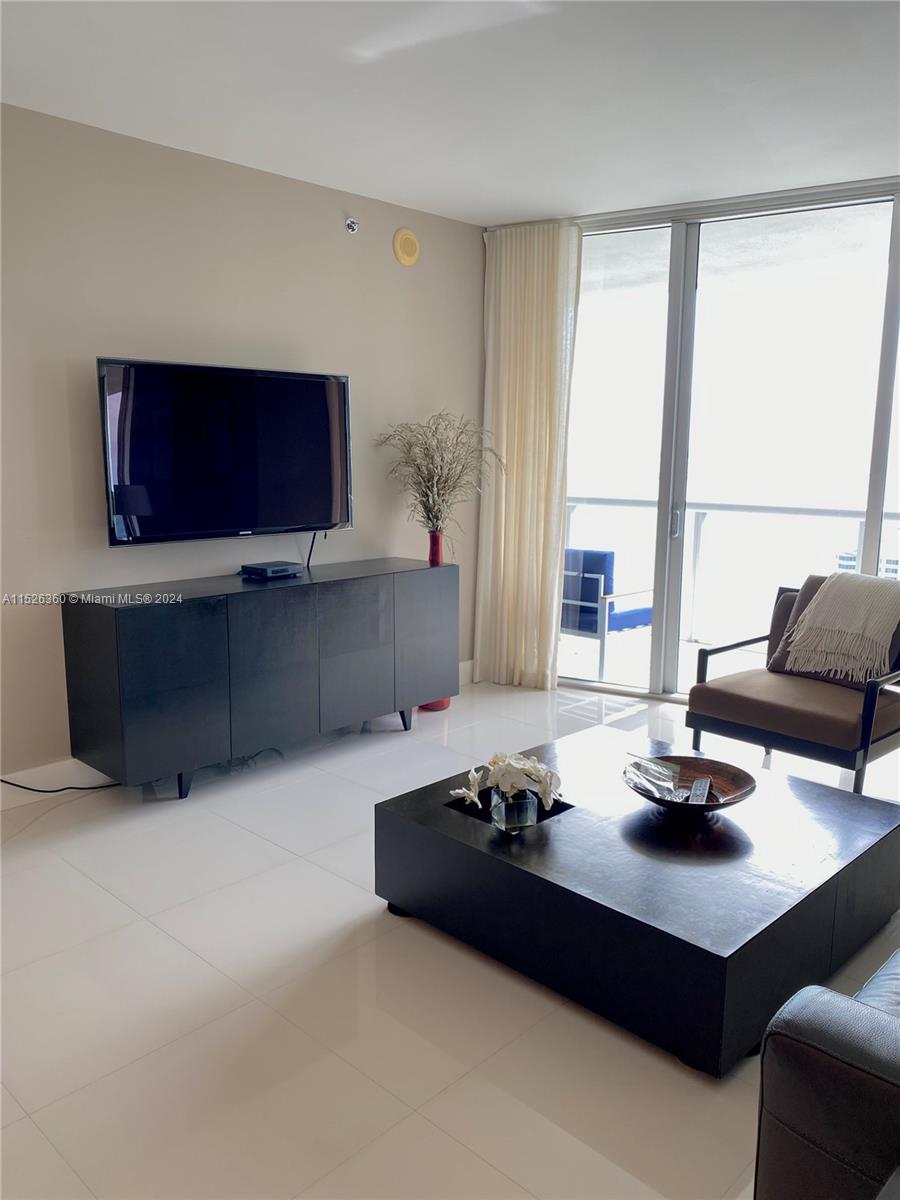 495 Brickell Ave # 2909
