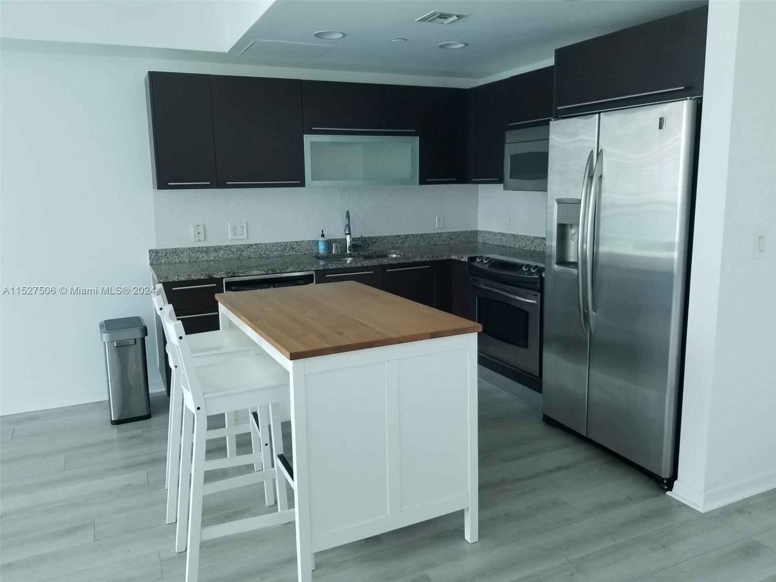 950 Brickell Bay Dr # 1508