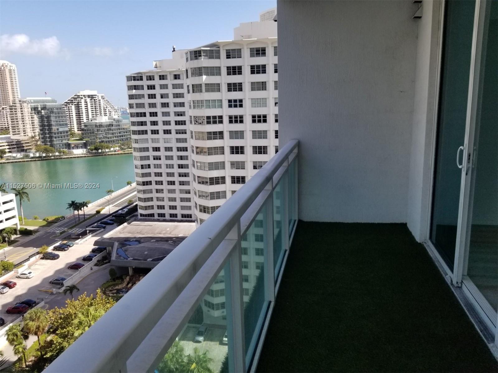 950 Brickell Bay Dr # 1508