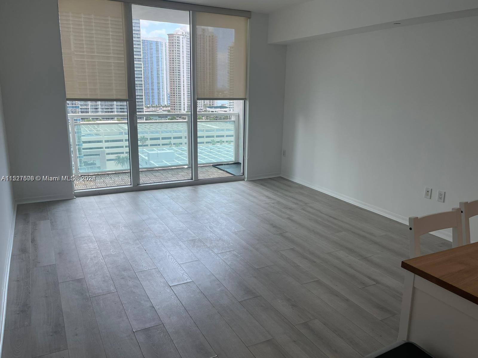 950 Brickell Bay Dr # 1508