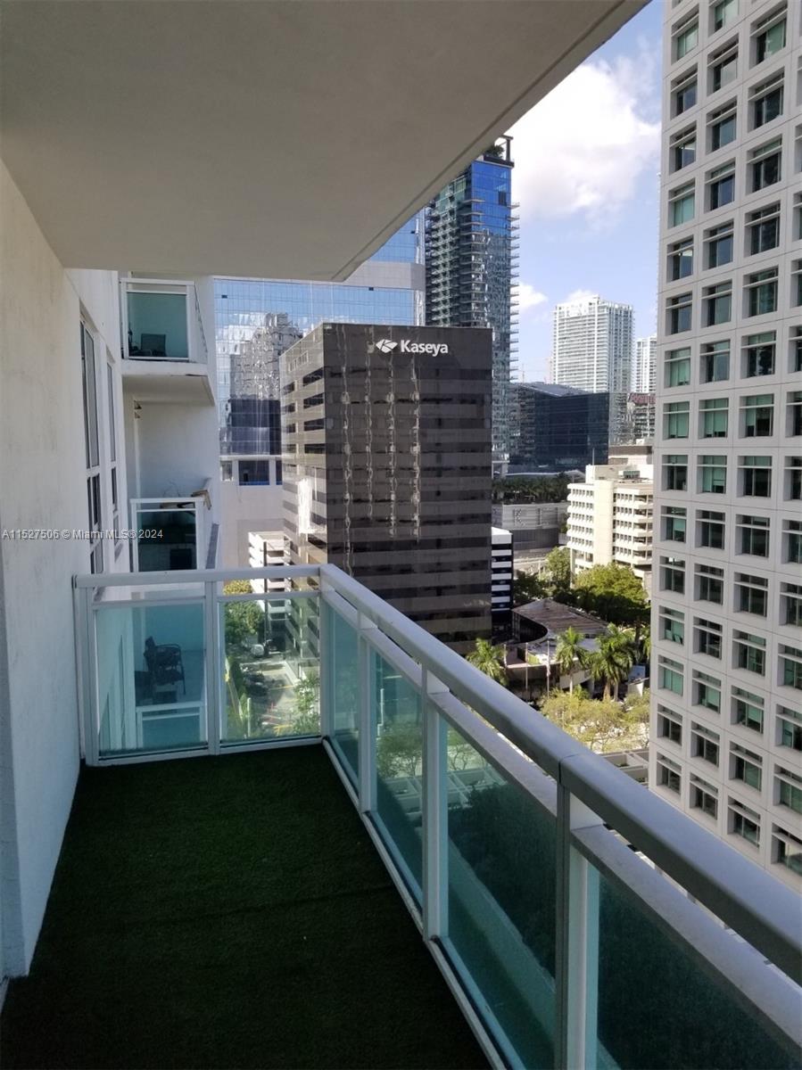950 Brickell Bay Dr # 1508