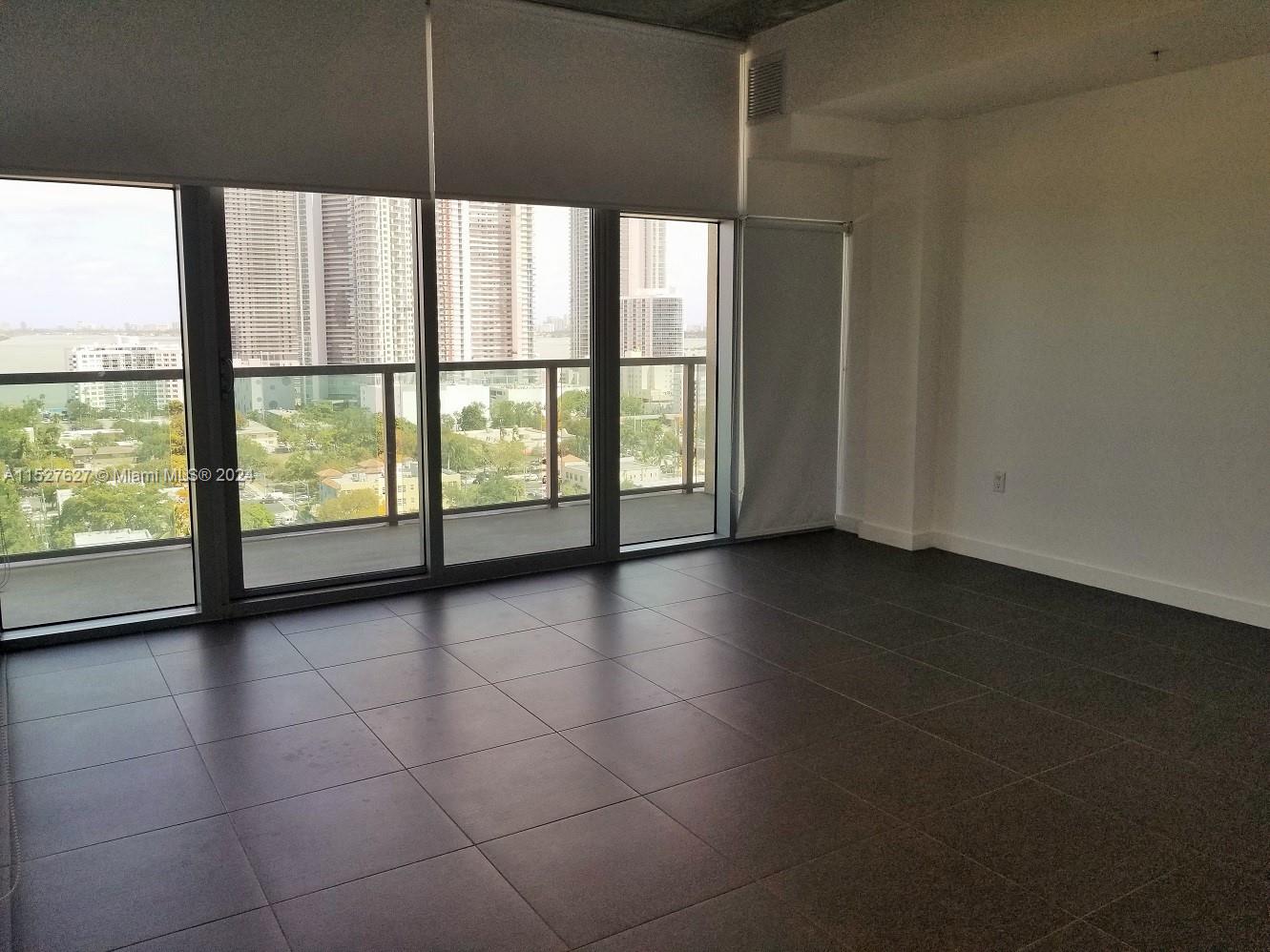 3301 NE 1 AV # H1515