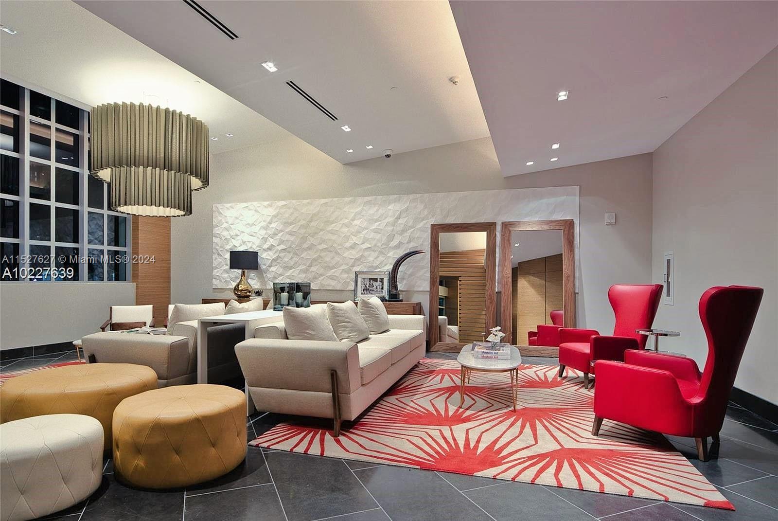 3301 NE 1 AV # H1515