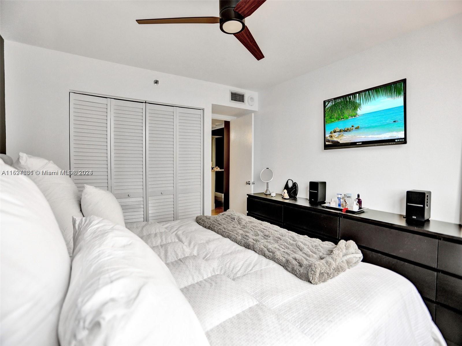 770 Claughton Island Dr # 405